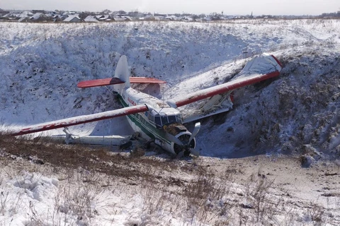 Máy bay lao xuống khe núi tại Mỹ làm 3 người thiệt mạng
