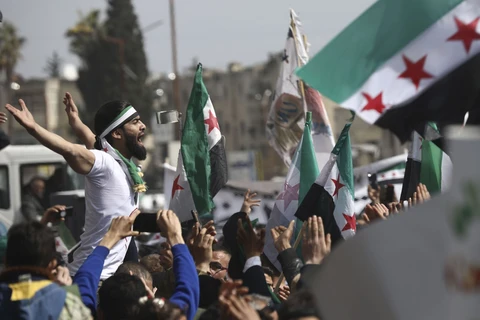 [Video] Hàng nghìn người biểu tình đánh dấu 10 năm xung đột tại Syria