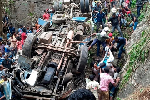Sri Lanka: Xe khách lao xuống vực, hàng chục người thương vong
