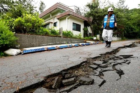 Động đất tại Nhật Bản: Một người bị thương, nhiều khu vực mất điện