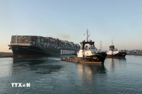 Tàu Ever Given được giải cứu, các tàu đã đi lại được qua kênh đào Suez