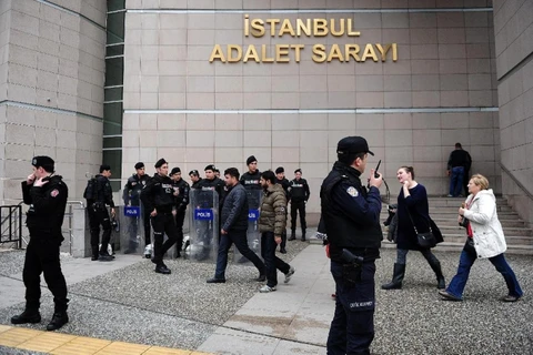 Thổ Nhĩ Kỳ kết án tù chung thân hơn 20 cựu quân nhân âm mưu đảo chính 