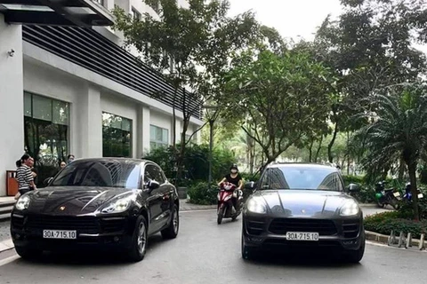 Hà Nội: Khẩn trương xác minh chủ nhân chiếc xe Porsche đeo biển giả