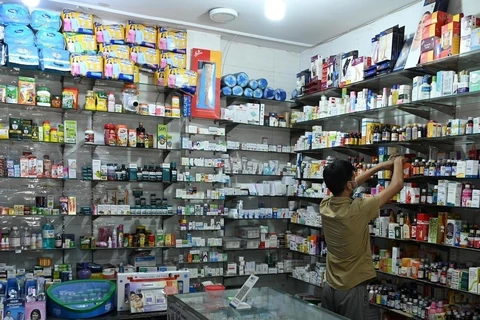 Lợi dụng dịch bệnh COVID-19, ''cò chợ đen'' dược phẩm tại Ấn Độ ép giá