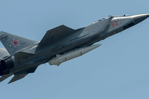 MiG-31 Nga bám sát máy bay do thám Mỹ ở Thái Bình Dương