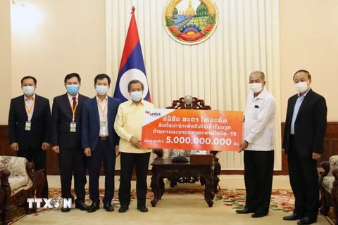 Doanh nghiệp Việt tại Lào chung tay cùng chính quyền phòng, chống dịch