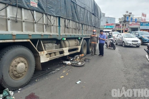 Đắk Lắk: Xe tải va chạm với xe máy, một học sinh lớp 12 tử vong