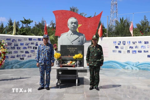 Trang nghiêm tượng đài Đại tướng Võ Nguyên Giáp tại quần đảo Trường Sa