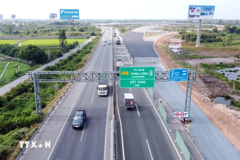 Thủ tướng chỉ đạo về dự án cao tốc TP.HCM-Thủ Dầu Một-Chơn Thành
