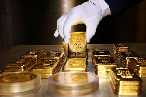 Giá vàng châu Á duy trì trên ngưỡng 1.900 USD phiên đầu tuần