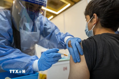 Malaysia nghiên cứu giảm thời gian giữa 2 mũi tiêm vaccine AstraZeneca