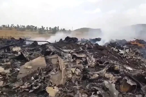 Máy bay C-130E duy nhất của quân đội Ethiopia bốc cháy vì trúng đạn