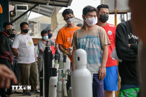 Indonesia tìm cách khắc phục tình trạng khan hiếm oxy y tế