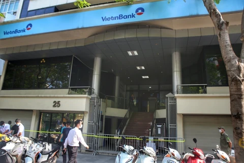 Tòa VietinBank bị phong tỏa không có hoạt động giao dịch với khách