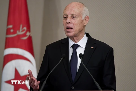 Tổng thống Tunisia giải tán chính phủ, đình chỉ hoạt động Quốc hội
