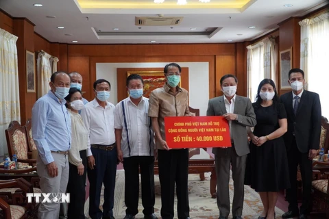 Chính phủ Việt Nam hỗ trợ kiều bào tại Lào chống dịch COVID-19