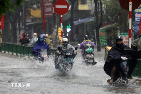 Vùng núi Bắc Bộ mưa rất to, Trung Bộ nắng nóng kéo dài đến 14/8