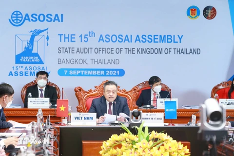 Ông Trần Sỹ Thanh, Tổng Kiểm toán Nhà nước Việt Nam, Chủ tịch ASOSAI nhiệm kỳ 2018-2021 điều hành phiên họp. (Ảnh: Phương Hoa/TTXVN)