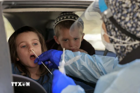 Dịch COVID-19: Hệ số lây nhiễm ở Israel tăng trở lại mức 1