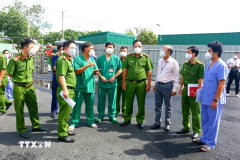 Bộ Công an kiểm tra việc phòng cháy ở khu cách ly, bệnh viện dã chiến