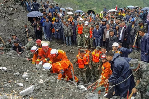 Lở đất ở Trung Quốc làm 1 người chết và hơn 10 người mất tích