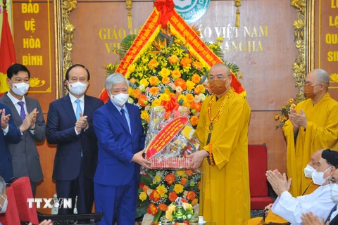 Chủ tịch Mặt trận Tổ quốc VN thăm, chúc mừng Giáo hội Phật giáo VN