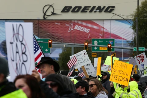 Boeing: Hơn 11.000 nhân viên xin miễn tiêm vaccine ngừa COVID-19