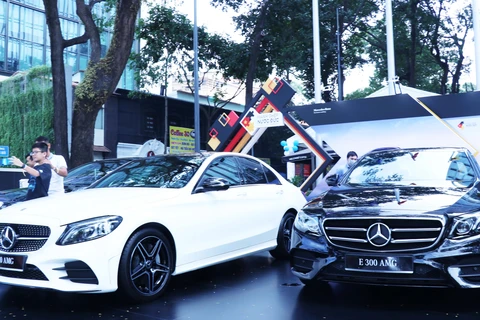 Mercedes-Benz Việt Nam tiếp tục triệu hồi gần 3.800 xe các loại