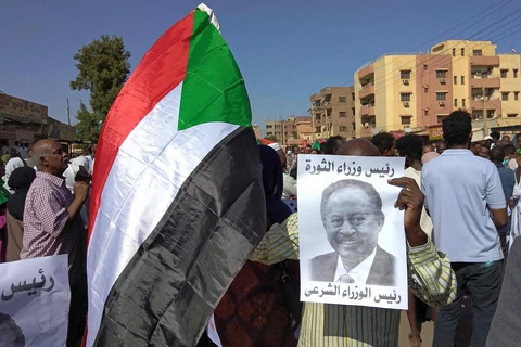 Quân đội Sudan ngăn hàng nghìn người biểu tình tiến tới Phủ Tổng thống