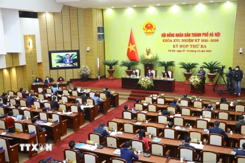 Hội đồng Nhân dân thành phố Hà Nội thảo luận nhiều vấn đề quan trọng