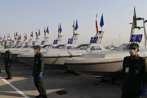 Hải quân Iran tiếp nhận hơn 100 tàu chiến hiện đại tự sản xuất