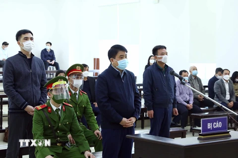 Vụ mua chế phẩm Redoxy-3C: Ông Nguyễn Đức Chung bị tuyên phạt 8 năm tù