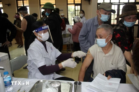 Ninh Thuận: Tiêm bổ sung vaccine COVID-19 cho các trường hợp ưu tiên