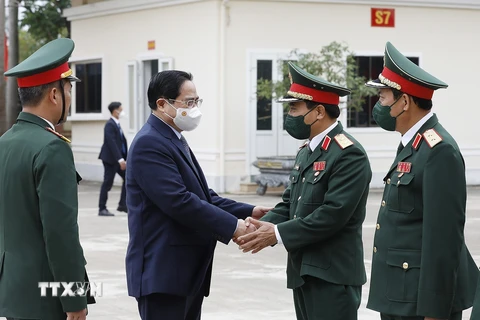 Thủ tướng chúc mừng cán bộ, chiến sỹ Quân khu 4 và tỉnh Quảng Bình