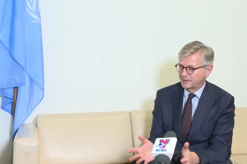 Ông Jean-Pierre Lacroix, Phó Tổng thư ký Liên hợp quốc phụ trách vấn đề gìn giữ hoà bình trả lời phỏng vấn của TTXVN ngày 26/12/2021. (Ảnh: Quang Huy/Vietnam+)
