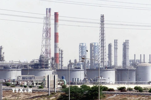 Saudi Arabia hối thúc OPEC+ tiếp tục hợp tác để ổn định thị trường dầu