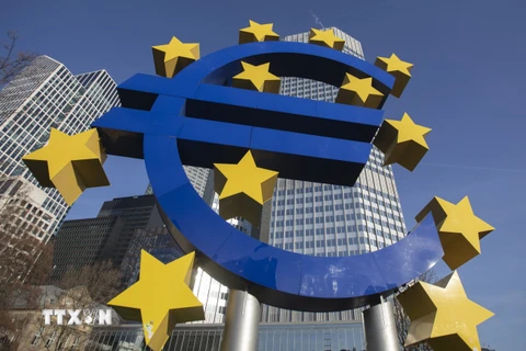 Giới phân tích hạ dự báo tăng trưởng kinh tế của châu Âu 