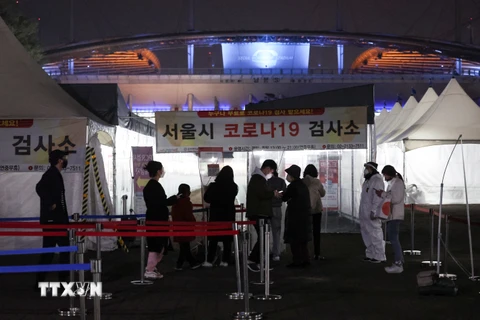 Biến thể Omicron lây lan nhanh, Hàn Quốc vượt mốc 10 triệu ca mắc