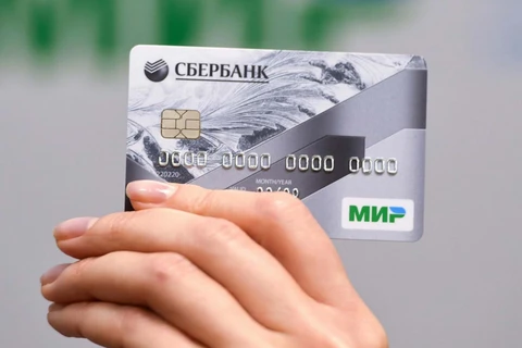 Nga thiếu vi mạch để đáp ứng nhu cầu thẻ ngân hàng trong nước