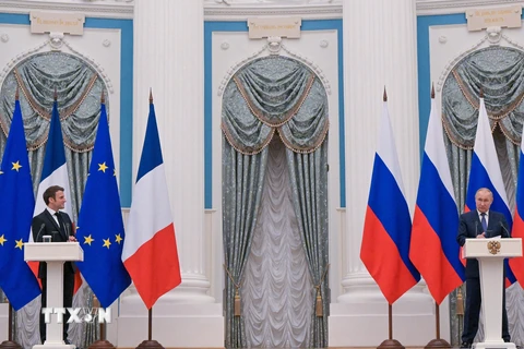 Tổng thống Pháp khẳng định sự cần thiết duy trì đối thoại với Nga