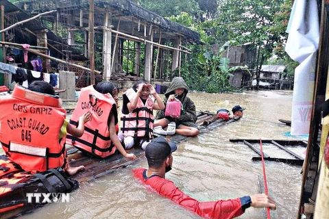 Thiên tai tại Nam Phi và Philippines khiến ít nhất 62 người thiệt mạng