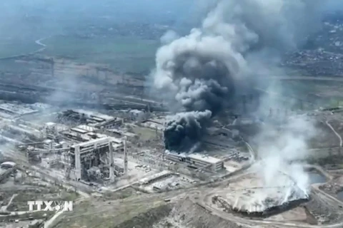 Ukraine: Giao tranh dữ dội ở nhà máy thép Azovstal sau lệnh ngừng bắn