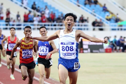 SEA Games 31: Nguyễn Văn Lai xuất sắc giành HCV nội dung chạy 5.000m