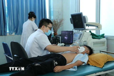 Hơn 1.700 trẻ em Lai Châu được khám sàng lọc bệnh tim miễn phí