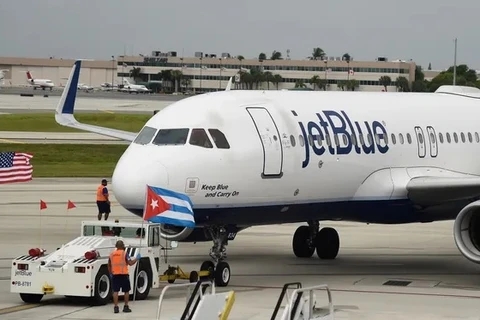 Mỹ dỡ bỏ hạn chế đối với những chuyến bay tới Cuba