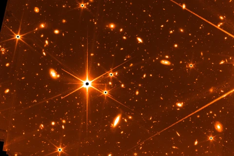 NASA tiết lộ hình ảnh sâu nhất về vũ trụ do kính James Webb chụp được