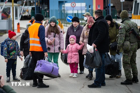 Bỉ huy động quân đội cung cấp nơi ở tạm cho người tị nạn