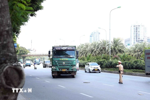 Hà Nội: Xử phạt hàng loạt xe vi phạm giao thông qua mạng xã hội
