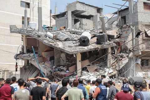 Israel không kích dữ dội vào Dải Gaza, Palestine đáp trả bằng đạn pháo
