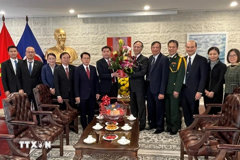Đại sứ quán Lào tại Australia chúc mừng Quốc khánh Việt Nam